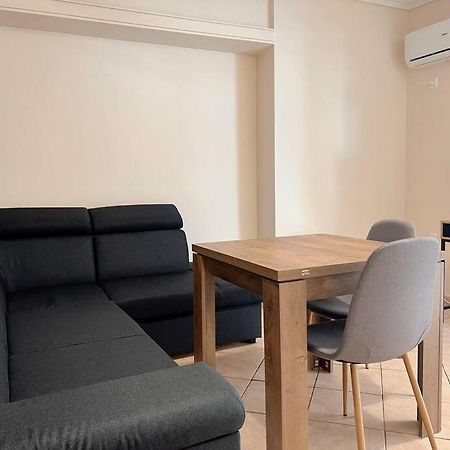 Charming 2Bedroom Apartment With Parking Афины Экстерьер фото